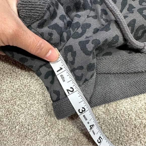 Abercrombie & Fitch Cheetah Animal Print Paperbag Cloud Sweat Shorts Size XS - Picture 10 of 11